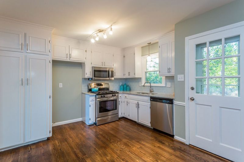 1209 Pond St, Cary, NC 27511