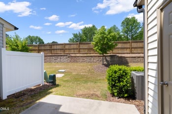 1209 Scholar Dr, Durham, NC 27703