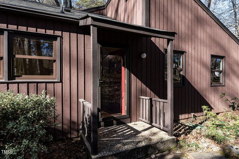 1209 Selwyn Ln, Cary, NC 27511