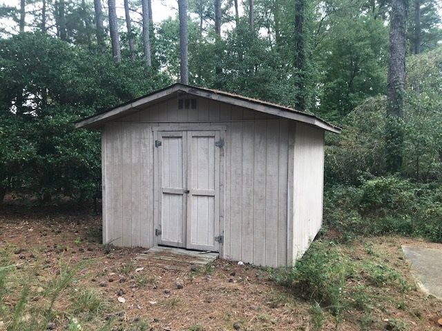 1209 Shadyside Dr, Raleigh, NC 27612
