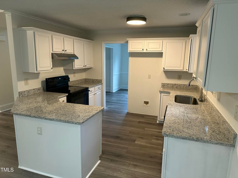 1209 Waterford Green Dr, Apex, NC 27502