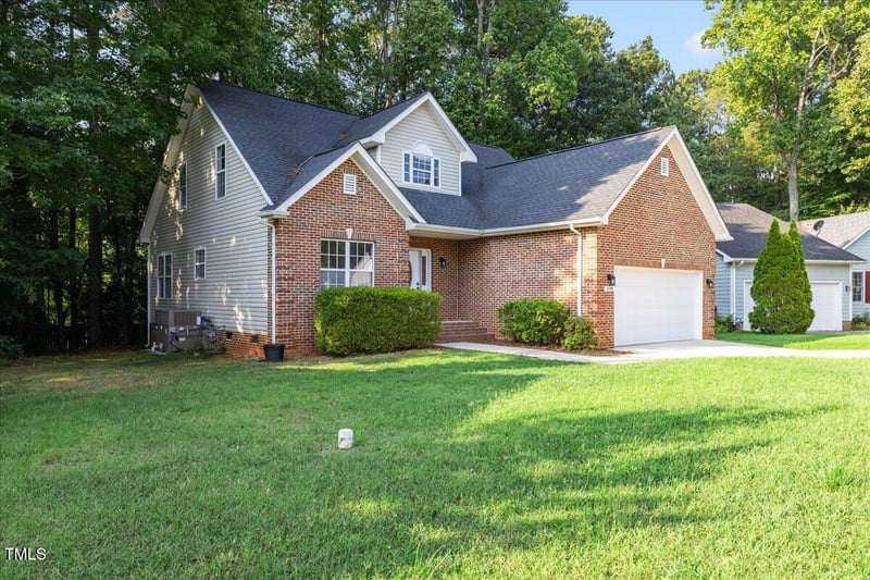 1209 Waterford Green Dr, Apex, NC 27502