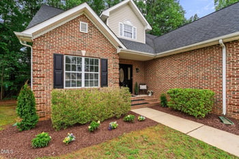 1209 Waterford Green Dr, Apex, NC 27502