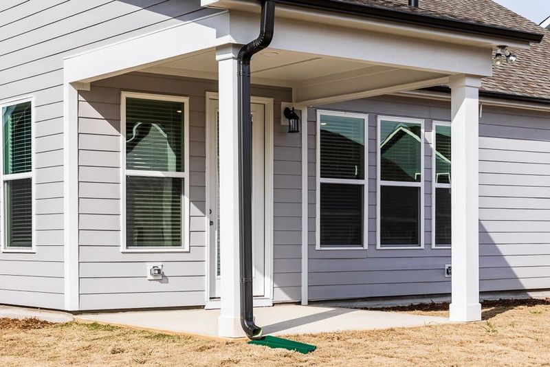 121 Alumroot Rd, Holly Springs, NC 27540