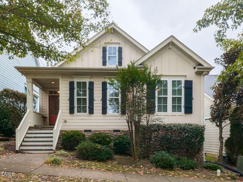 121 Amberglen Ln, Holly Springs, NC 27502