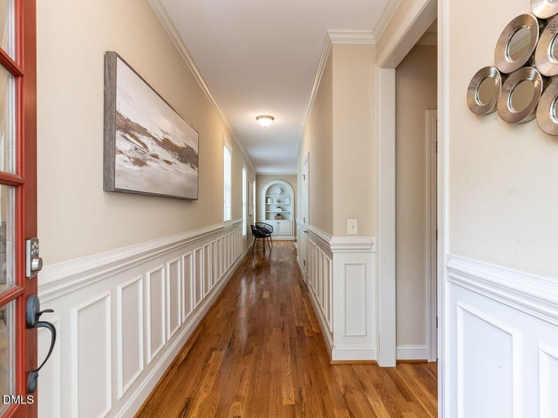 121 Amberglen Ln, Holly Springs, NC 27502