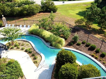 121 Amberglen Ln, Holly Springs, NC 27502