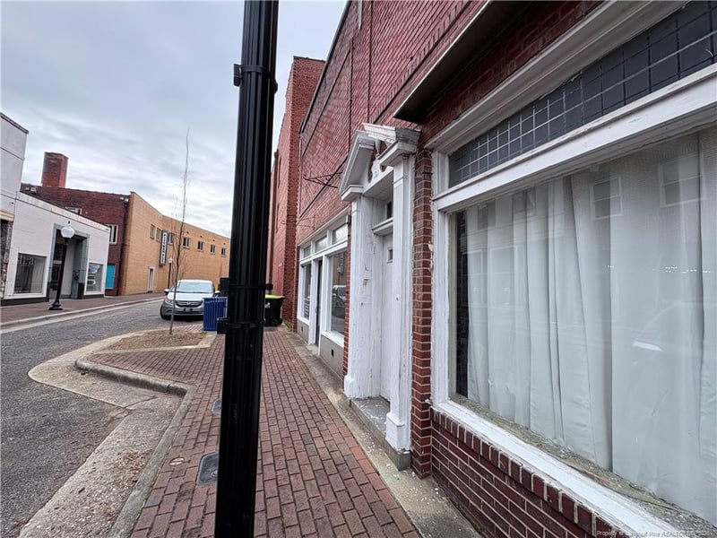 121 Anderson St, Fayetteville, NC 28301