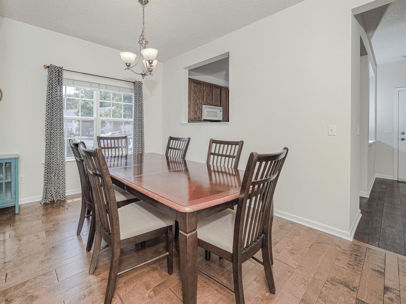 121 Anterbury Dr, Apex, NC 27502