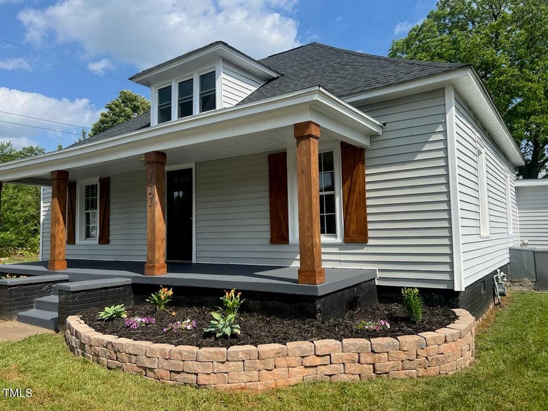 121 N Anthony St, Burlington, NC 27217