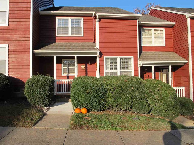 121 Applecross Ct, Durham, NC 27713