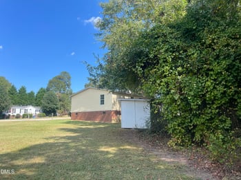 121 Ashe St, Coats, NC 27521