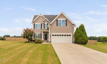 121 Atkins Village Ct, Fuquay Varina, NC 27526