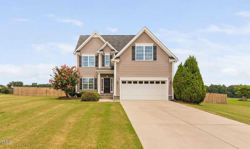 121 Atkins Village Ct, Fuquay Varina, NC 27526