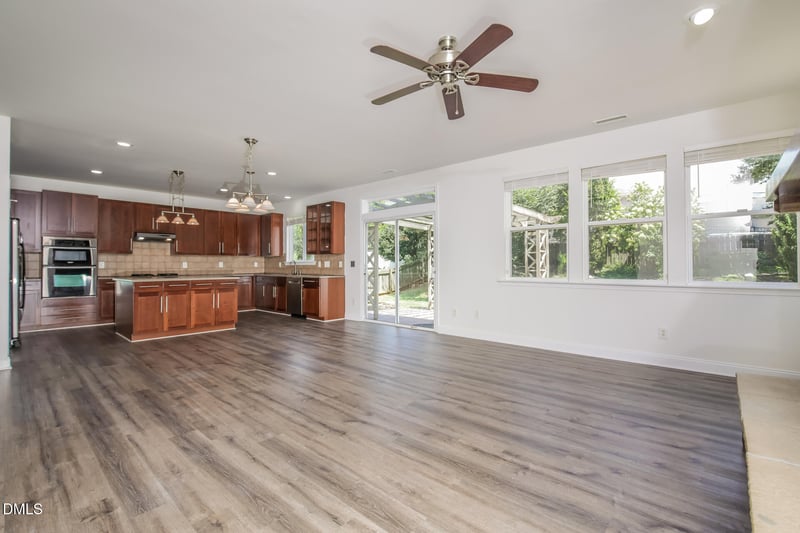 121 Averasboro Dr, Clayton, NC 27520
