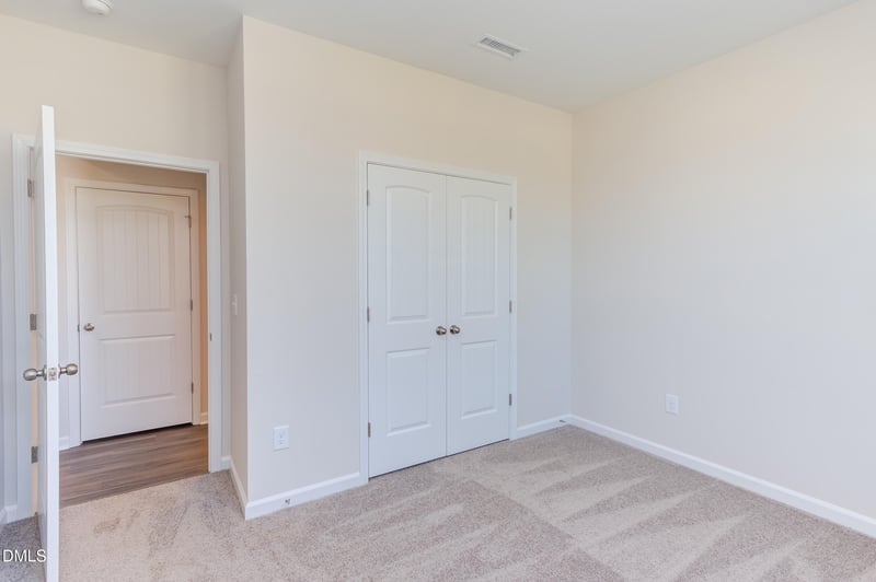 121 Barn Door Dr, Lillington, NC 27546