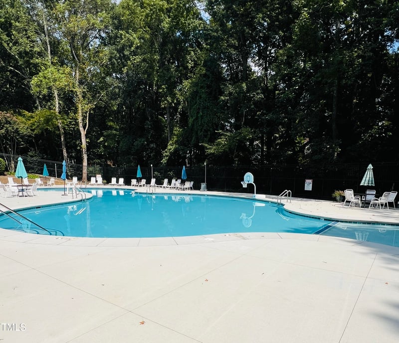 121 Bay Dr, Cary, NC 27511