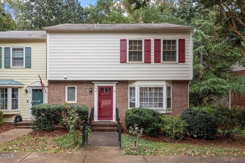 121 Bay Dr, Cary, NC 27511