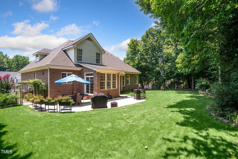 121 Bells Walk Ct, Holly Springs, NC 27540