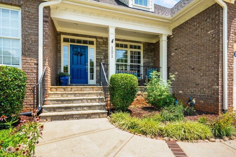 121 Bells Walk Ct, Holly Springs, NC 27540