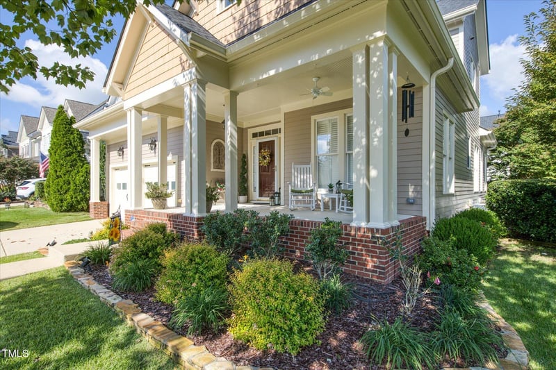 121 Bridgegate Dr, Cary, NC 27519