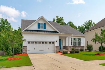 121 Cahors Trl, Holly Springs, NC 27540