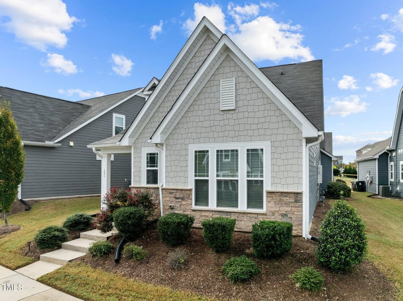 121 Canford Way, Holly Springs, NC 27540