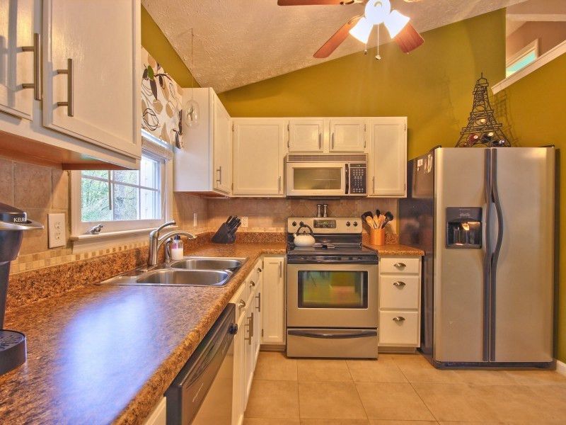 121 Carmel Woods Ct, Wake Forest, NC 27587