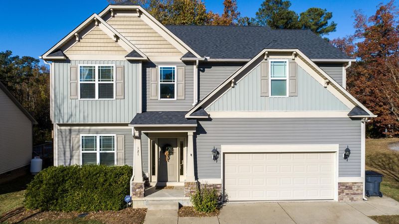 121 Carson Dr, Garner, NC 27529