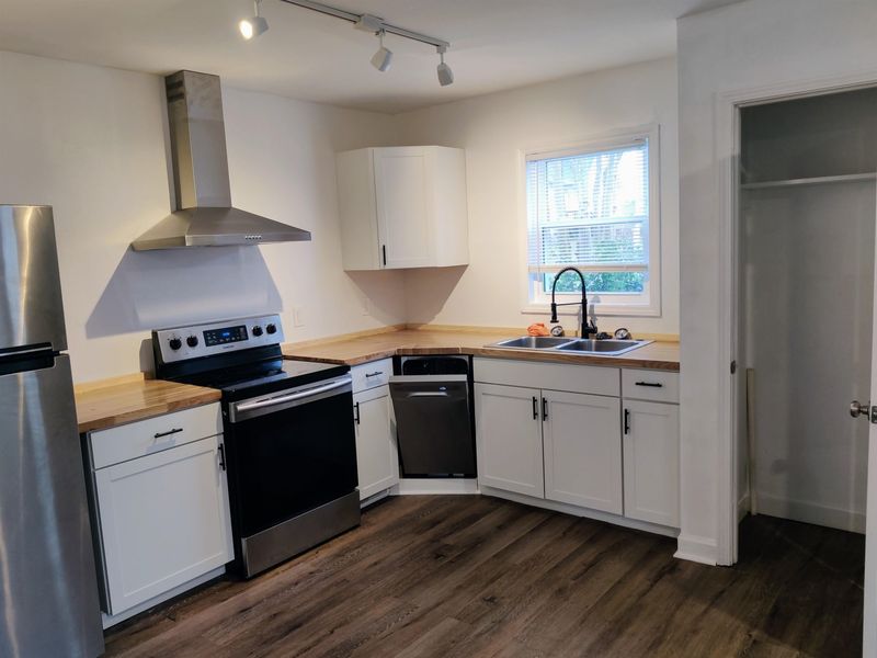 121 Chestnut St, Durham, NC 27707