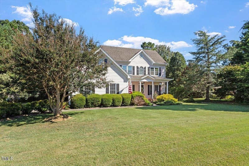 121 Christopher Dr, Clayton, NC 27520