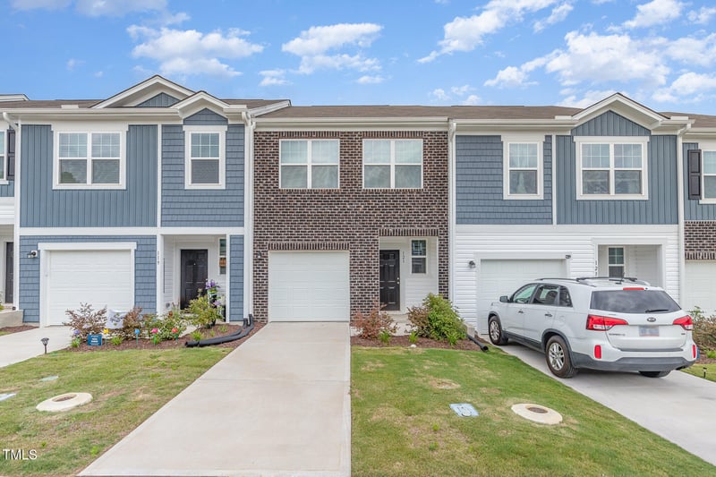 121 Chubb Rg, Clayton, NC 27520