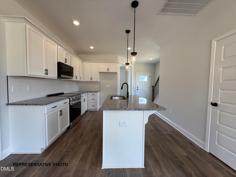 121 Cinnabar St, Clayton, NC 27527