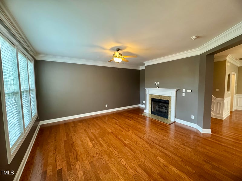 121 Coffee Bluff Ln, Holly Springs, NC 27540