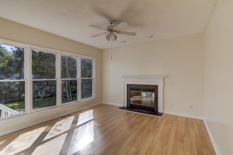 121 Covington Square Dr, Cary, NC 27513