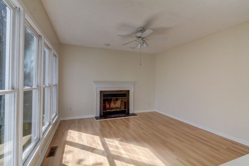 121 Covington Square Dr, Cary, NC 27513