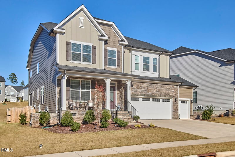 121 Cramerton Dr, Holly Springs, NC 27540