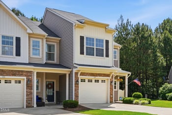121 Cypress Hill Ln, Holly Springs, NC 27540