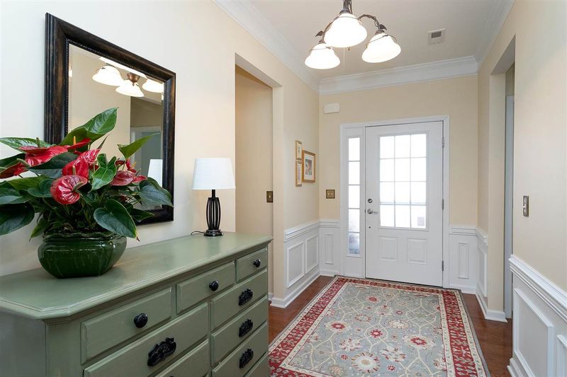 121 Dowington Ln, Cary, NC 27519