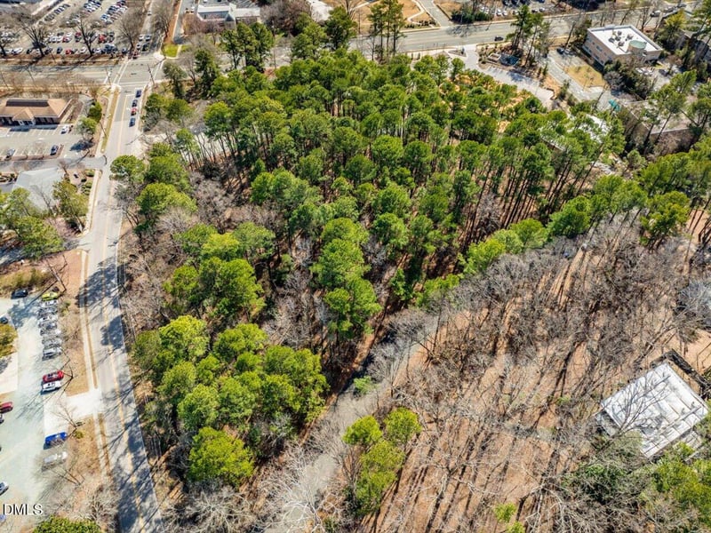 121 Elliott Rd, Chapel Hill, NC 27514