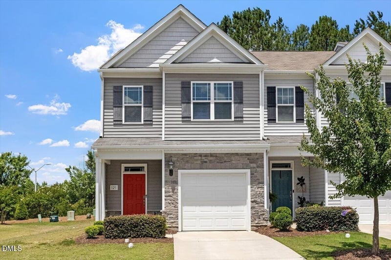 121 Enterprise Dr, Clayton, NC 27520