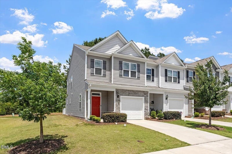 121 Enterprise Dr, Clayton, NC 27520