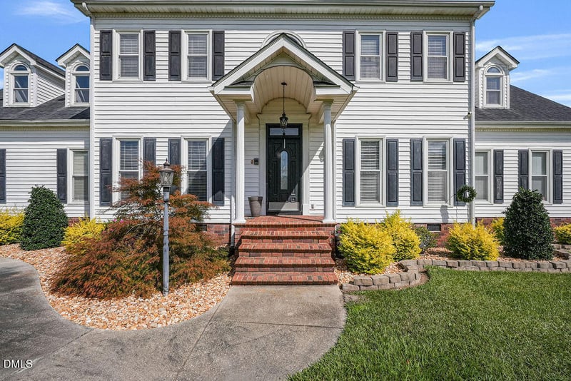 121 Erwin Ave, Erwin, NC 28339
