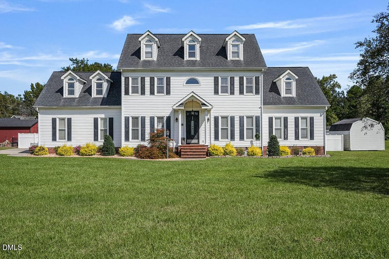 121 Erwin Ave, Erwin, NC 28339