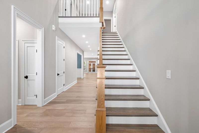 121 Farm Gate Dr, Hillsborough, NC 27278