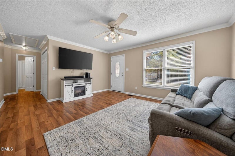 121 Fox Run Rd, Youngsville, NC 27596