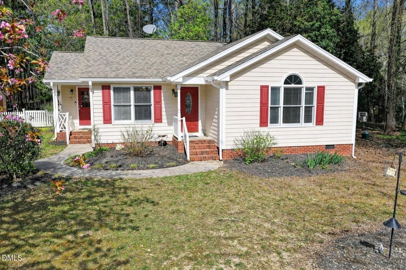 121 Fox Run Rd, Youngsville, NC 27596