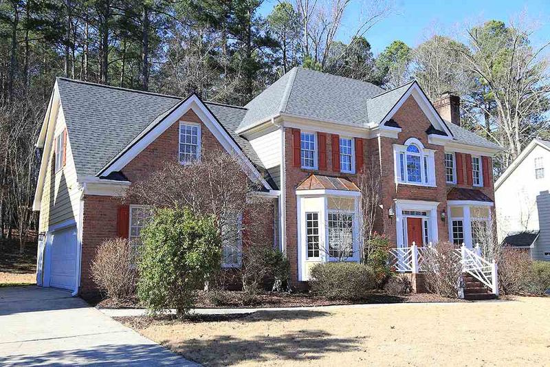 121 Glenmore Rd, Cary, NC 27519
