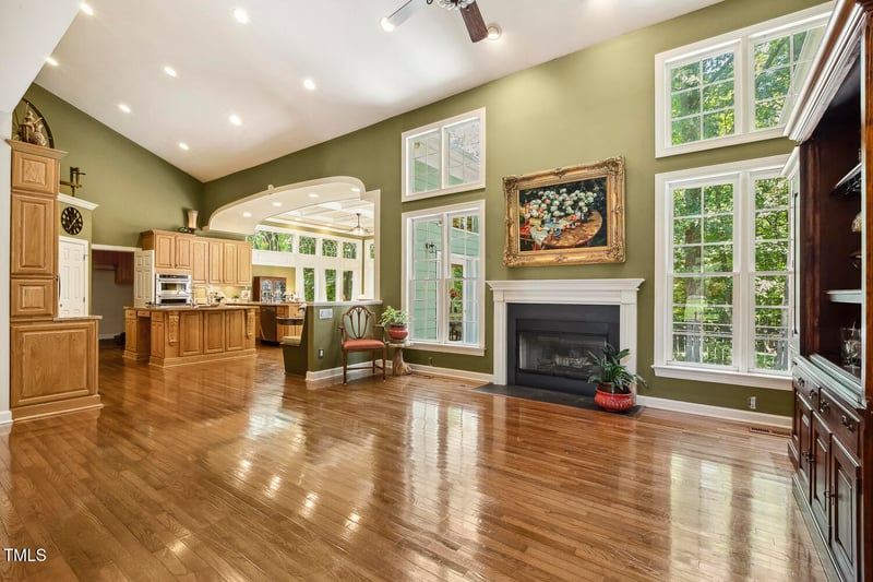 121 Goldenthal Ct, Cary, NC 27519