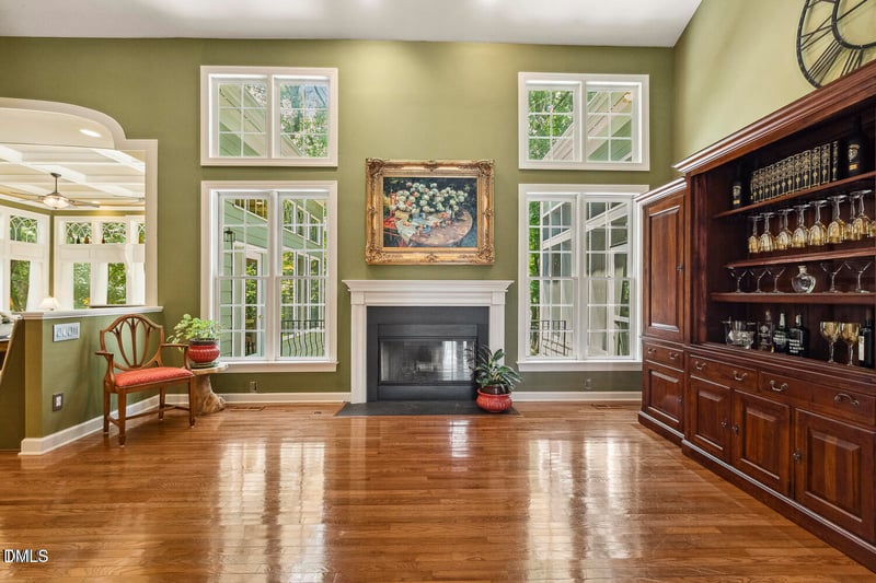 121 Goldenthal Ct, Cary, NC 27519